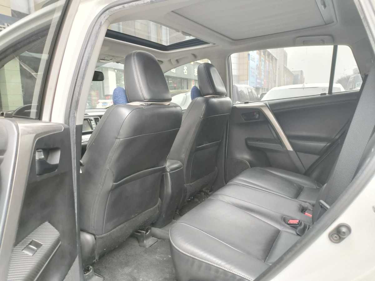 Toyota RAV4 2016 car image #8