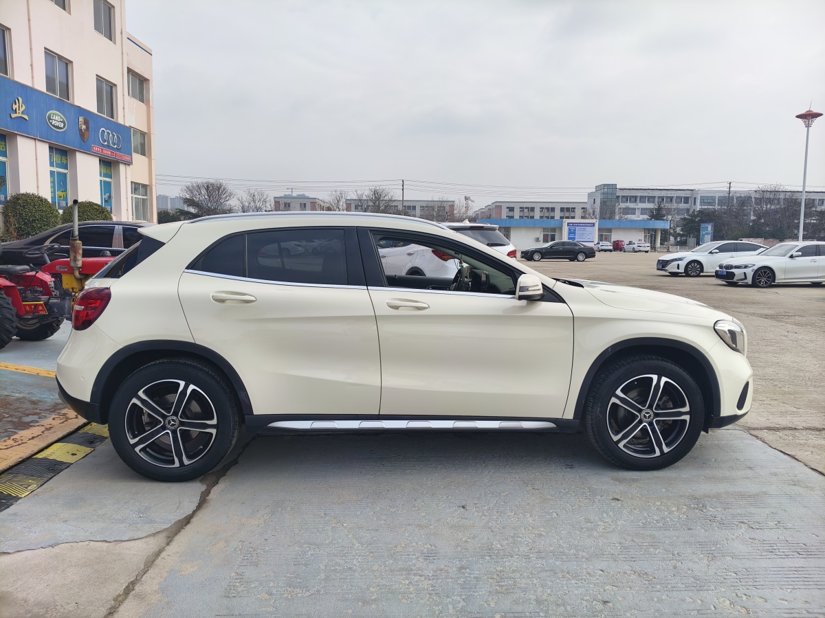 Mercedes-Benz 2018 car image #8