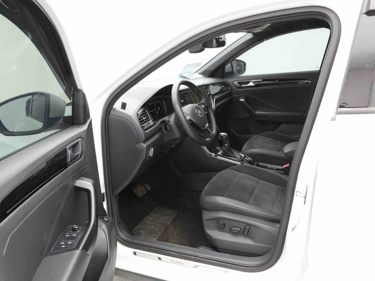 Volkswagen T-Roc 2021 #8 Volkswagen T-Roc 2021 car image #8