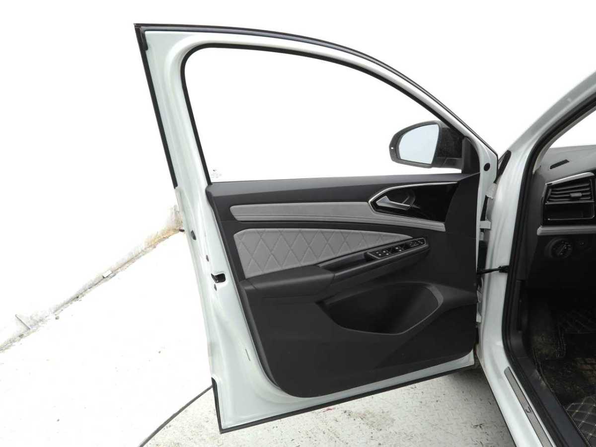 Ford VS5 2022 car image #8