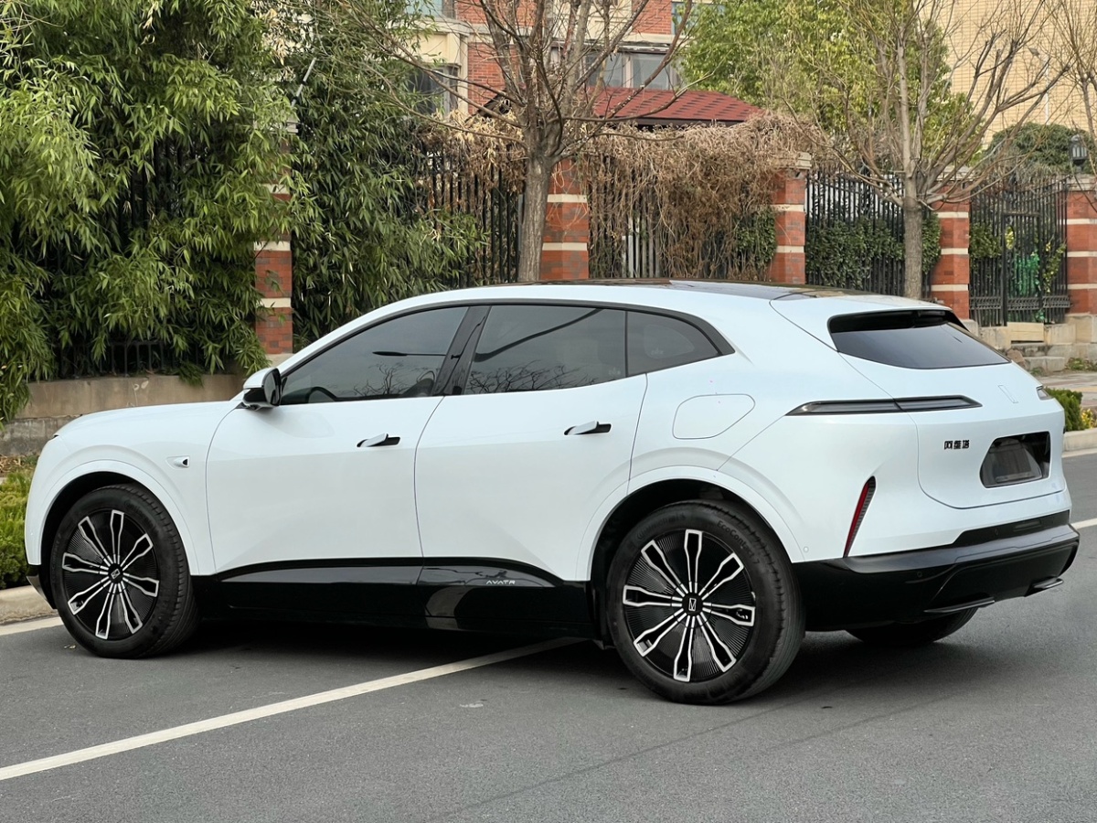 Avatr 07 2025 car image #8