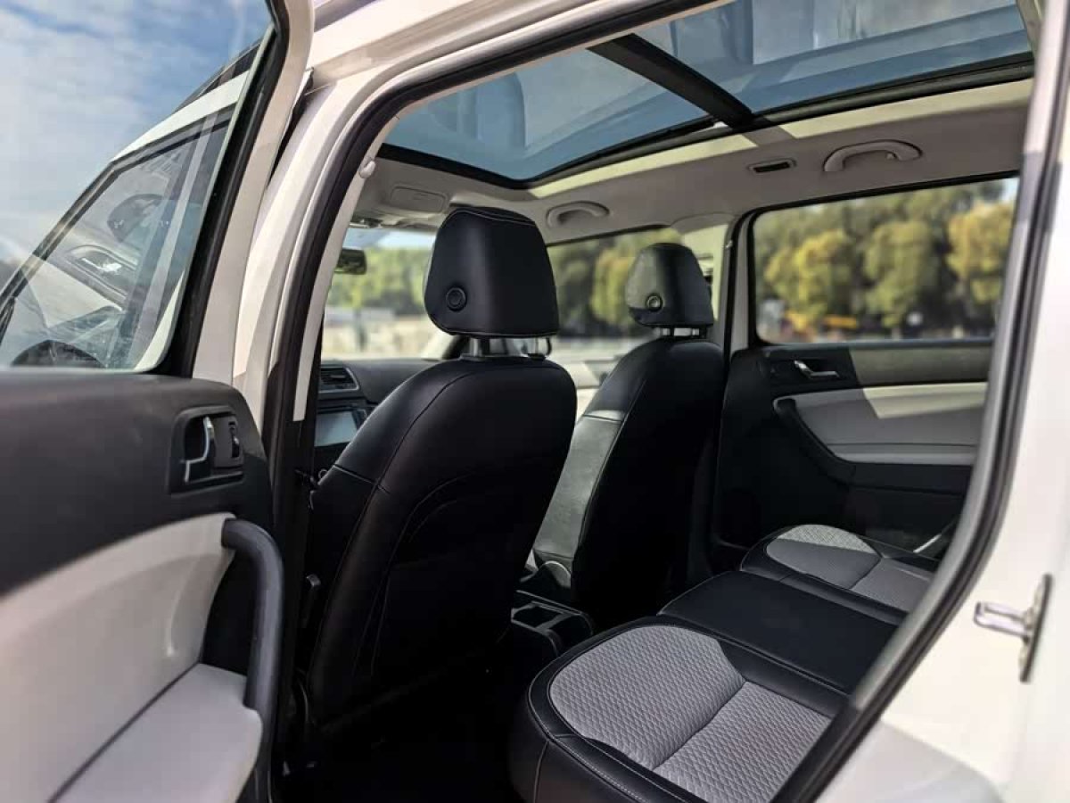 Skoda Yeti 2016 car image #8