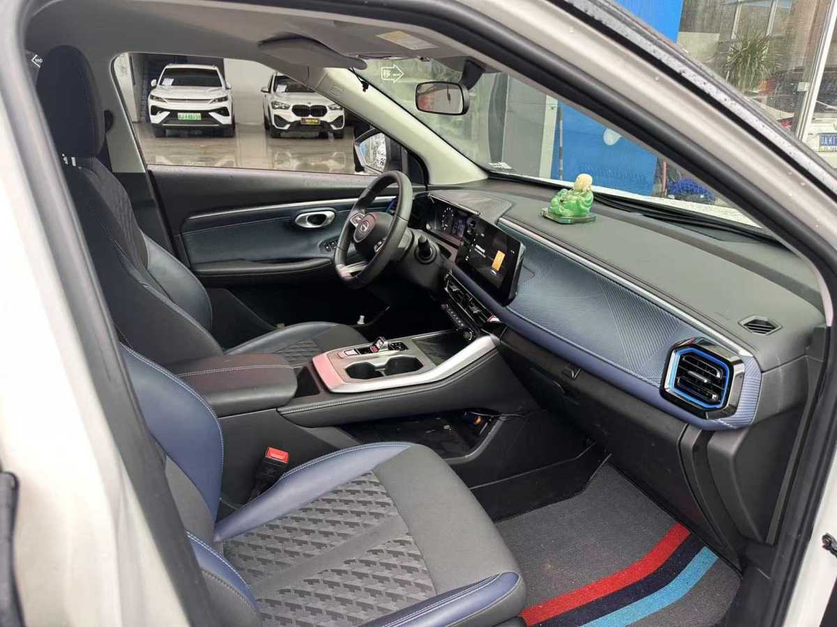 GAC Trumpchi GS3 2025 #8 GAC Trumpchi GS3 2025 car image #8