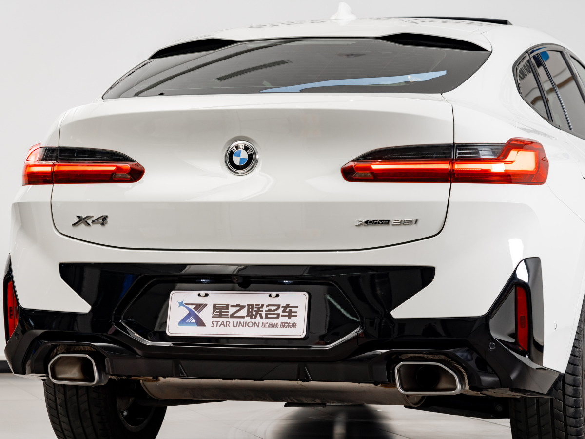 BMW X4 2025 صورة سيارة #8