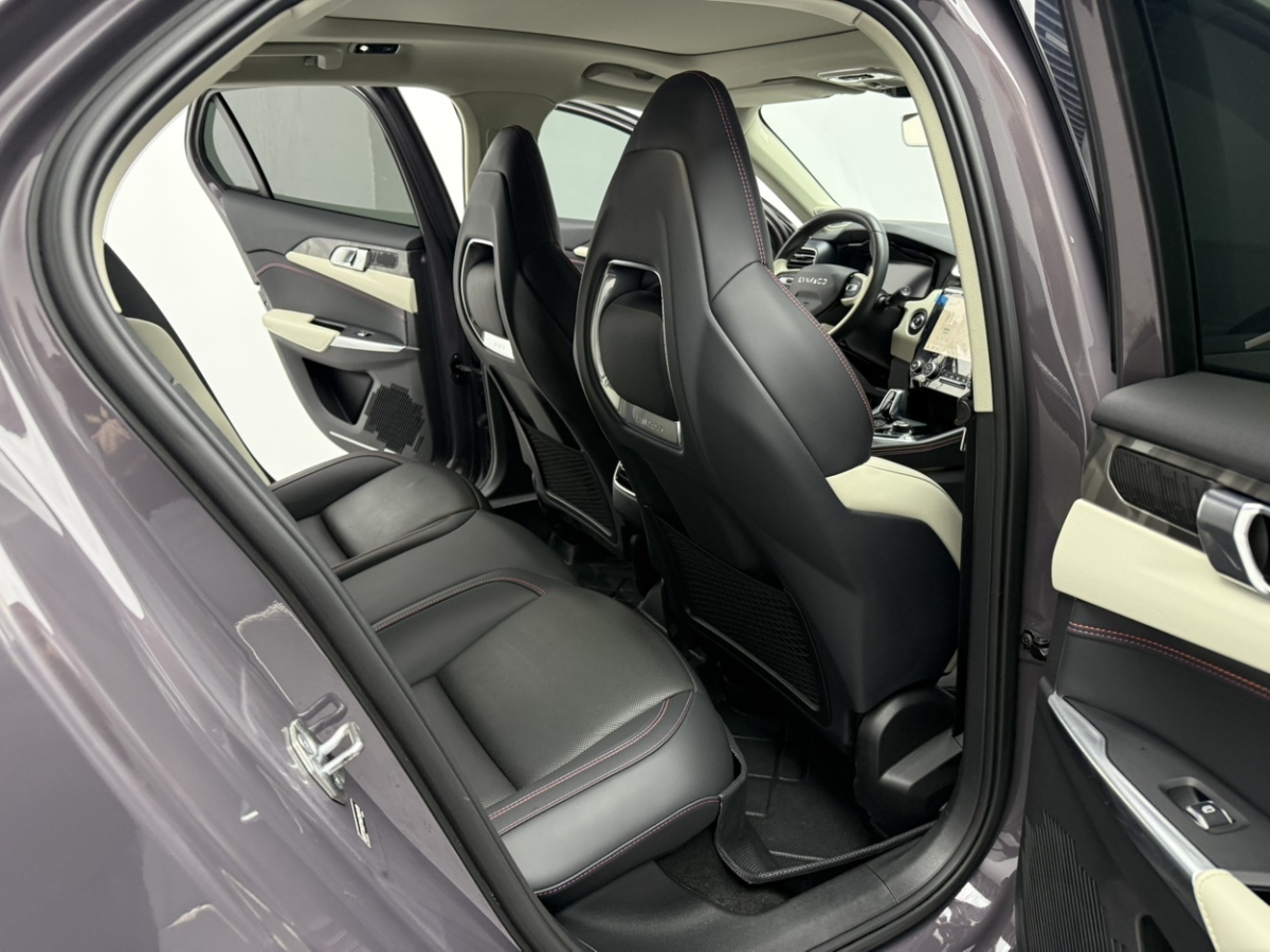 Lynk & Co 02 2022 car image #8