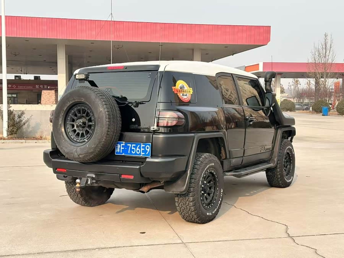 Toyota FJ Cruiser 2015 car image #8