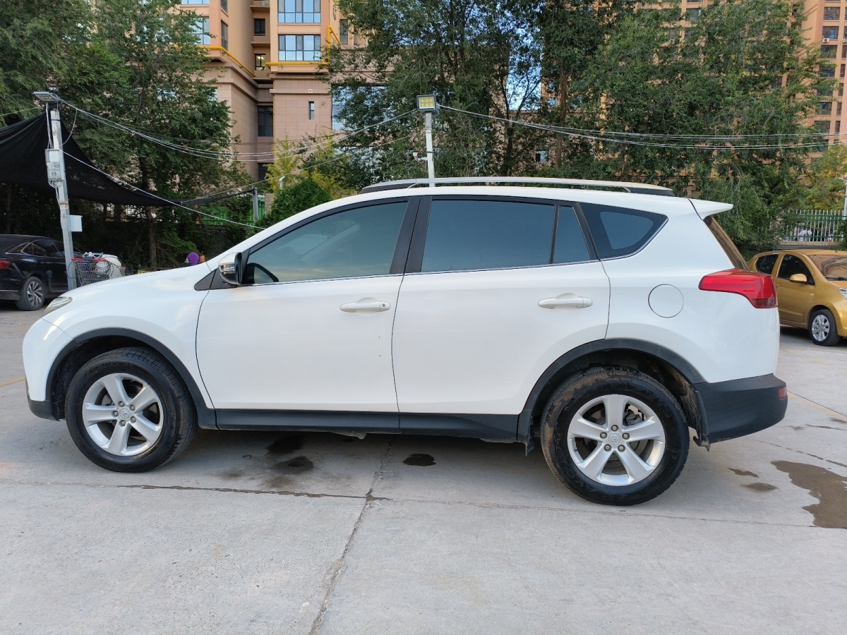 Toyota RAV4 2014 #8 Toyota RAV4 2014 car image #8