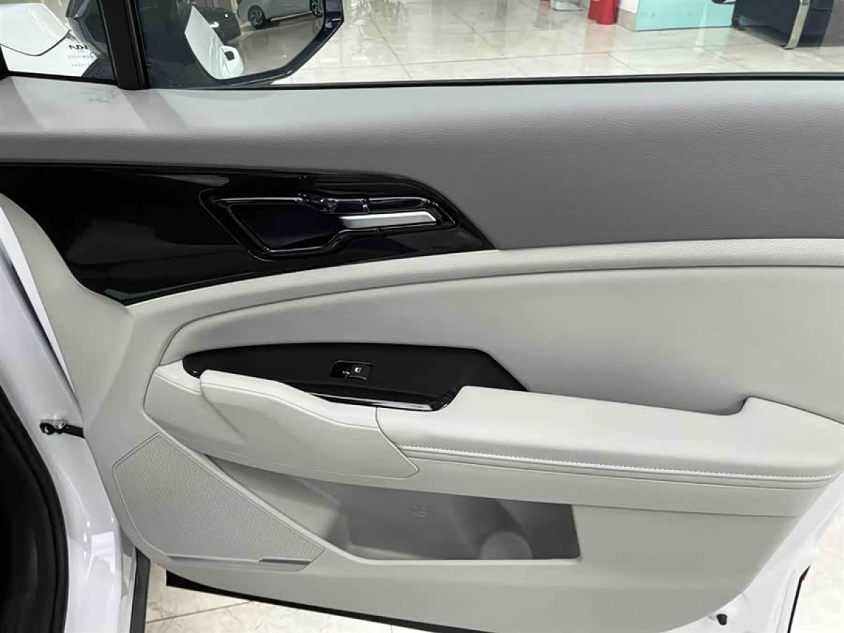 起亚 狮铂拓界 2025 汽车图片 #8