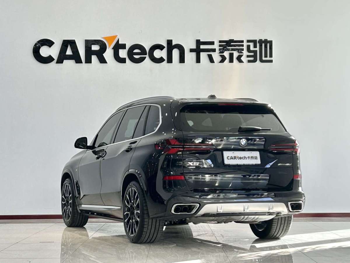 BMW X5 2025 immagine di auto #8