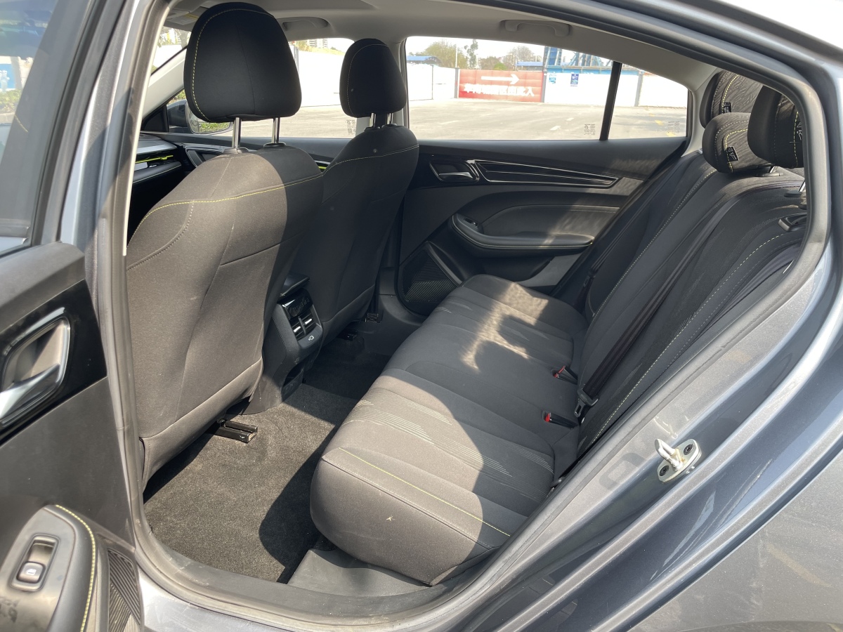 Roewe i5 2021 изображение автомобиля #8