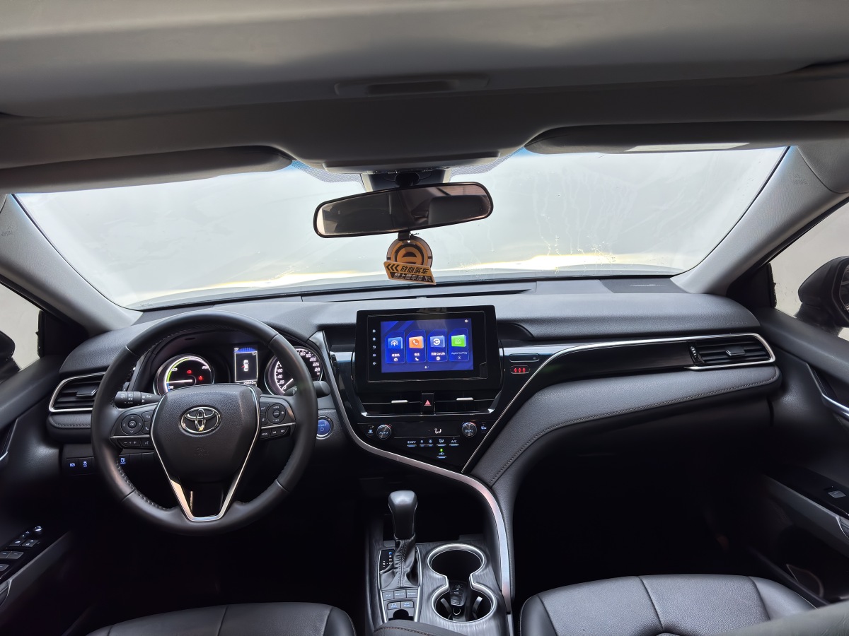 Toyota Camry 2023 car image #8