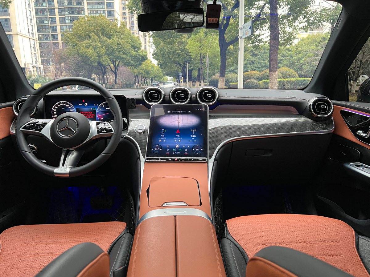 Mercedes-Benz GLC Class 2025 car image #8