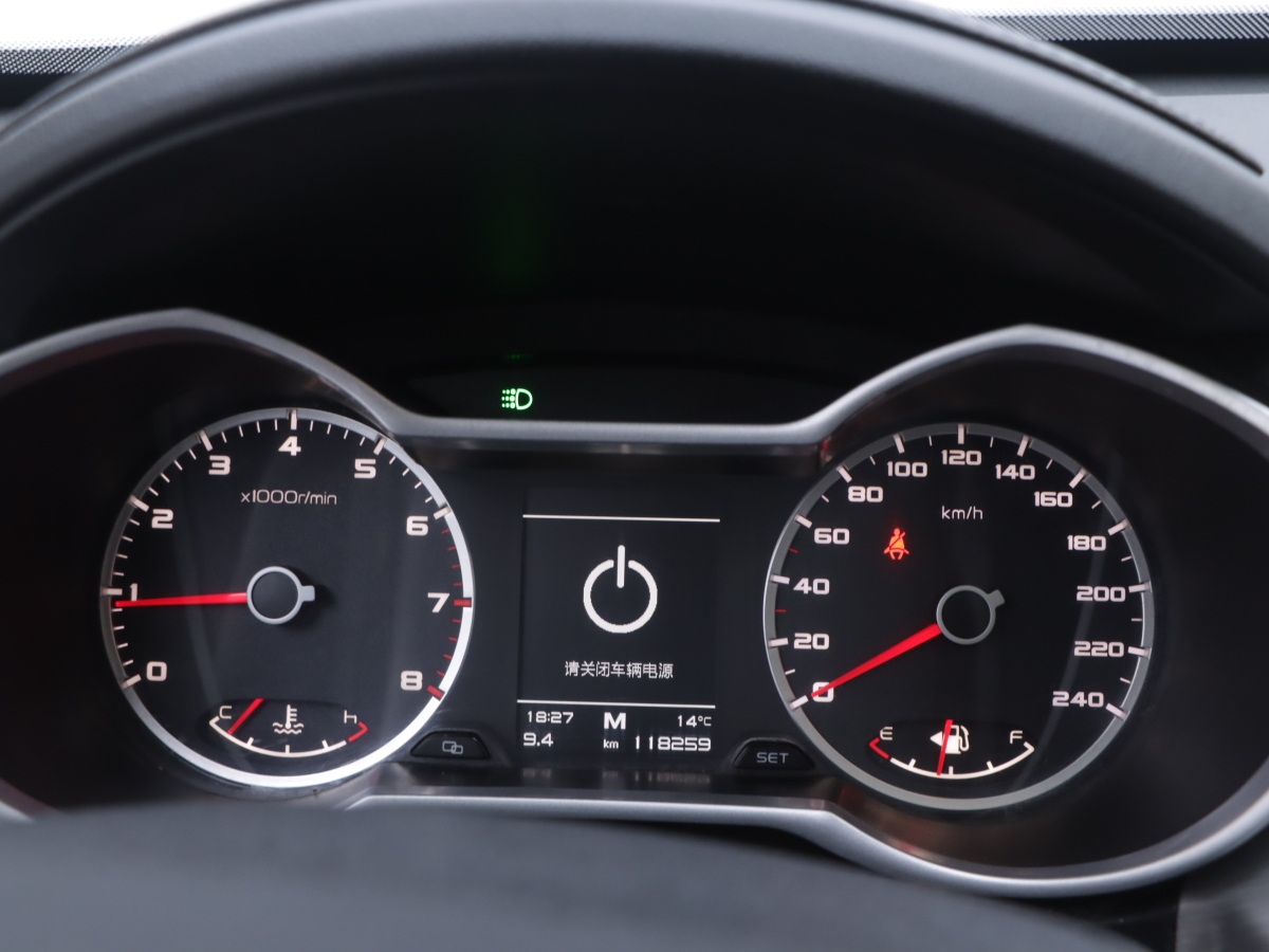 GEELY Boyue 2018 immagine di auto #8