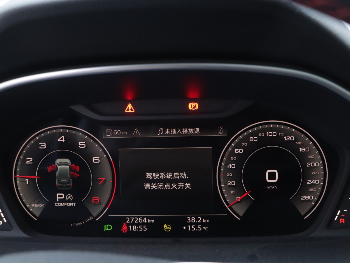 Audi Q3 2022 car image #8