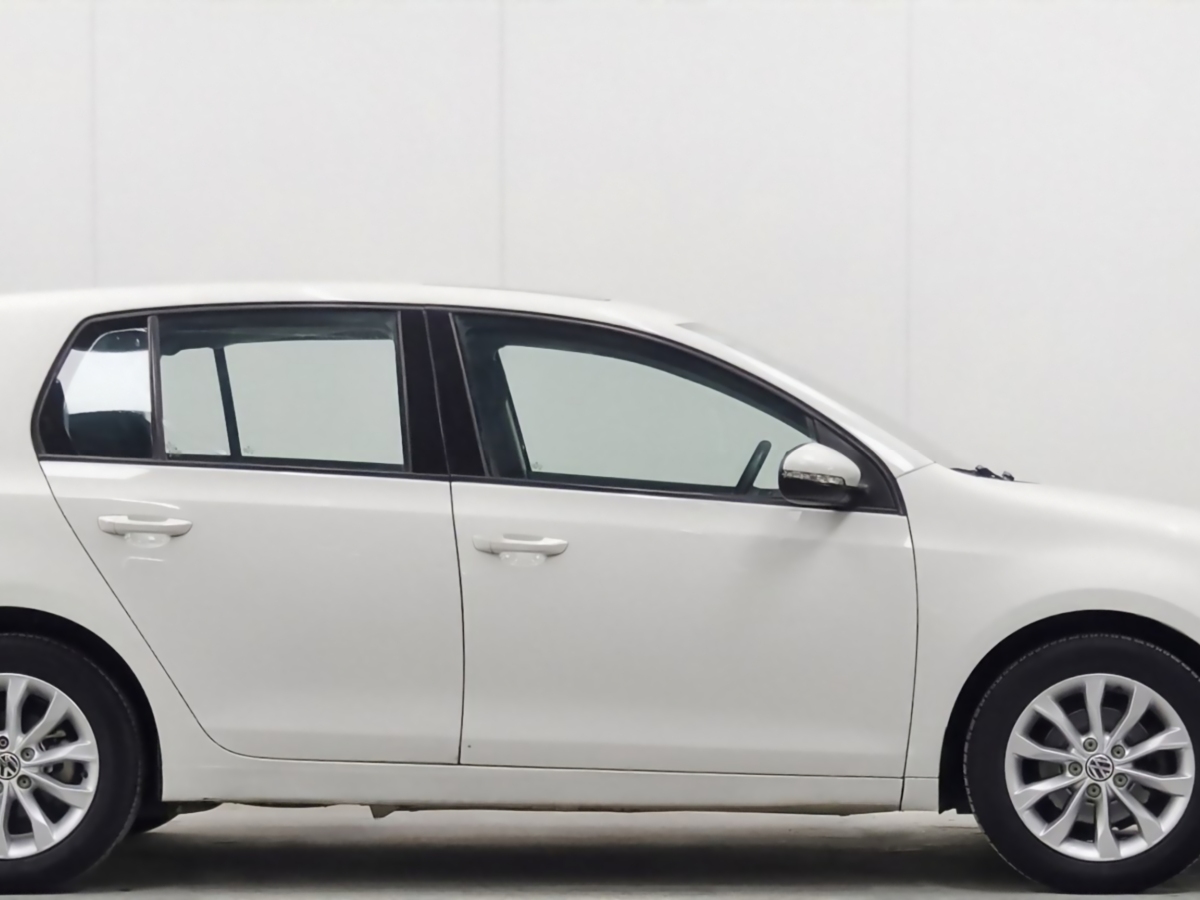 Volkswagen Golf 2014 car image #8