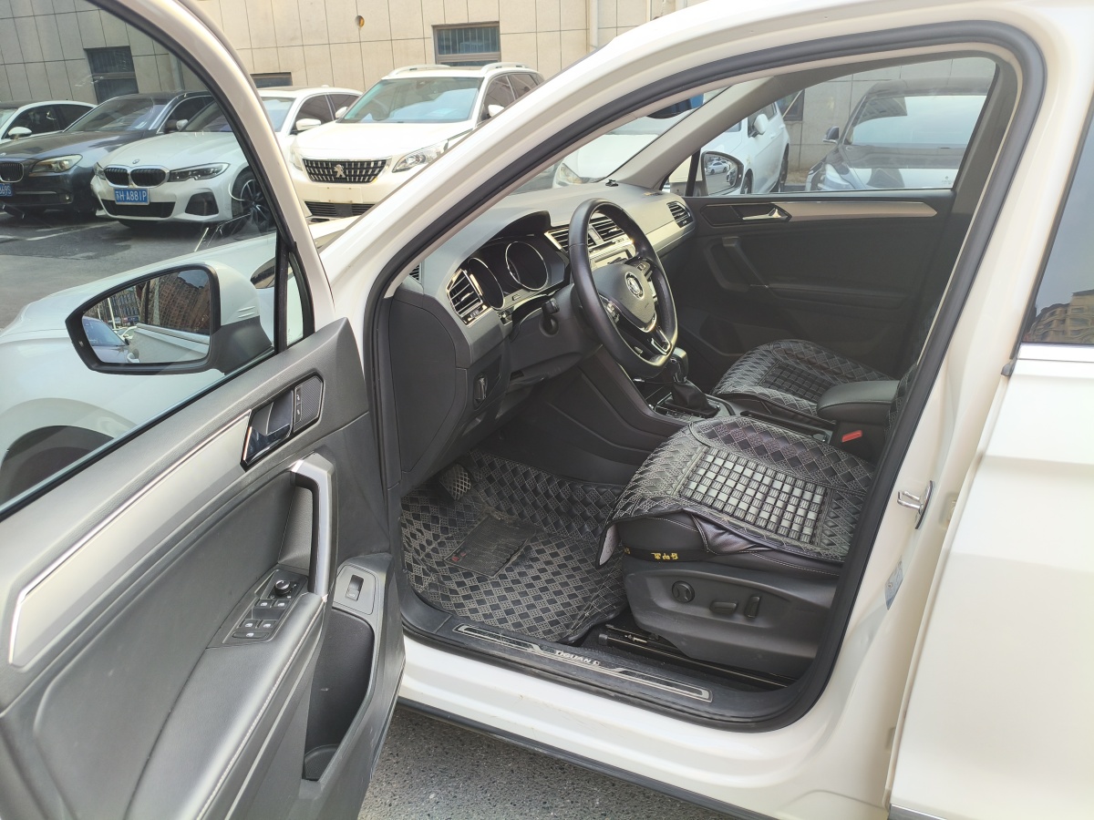 Volkswagen Tiguan X 2017 imagem de carro #8