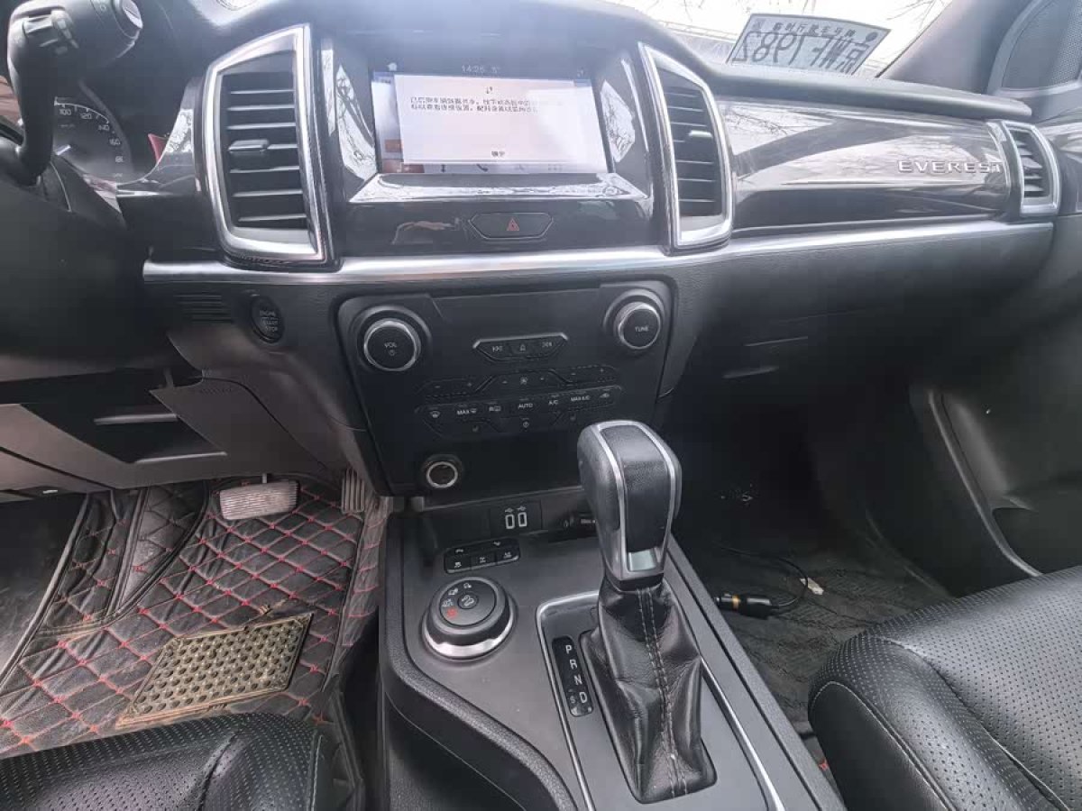 Ford Everest 2019 صورة سيارة #8