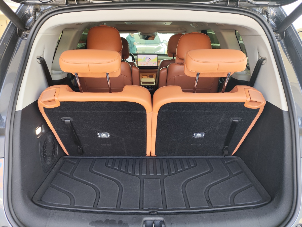 Leapmotor C16 2024 car image #8