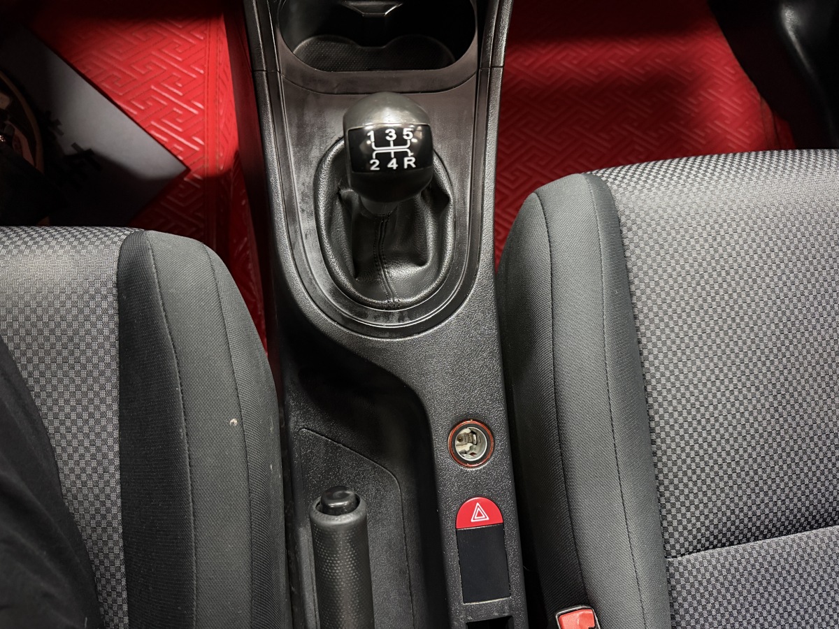 MG 3 2015 immagine di auto #8