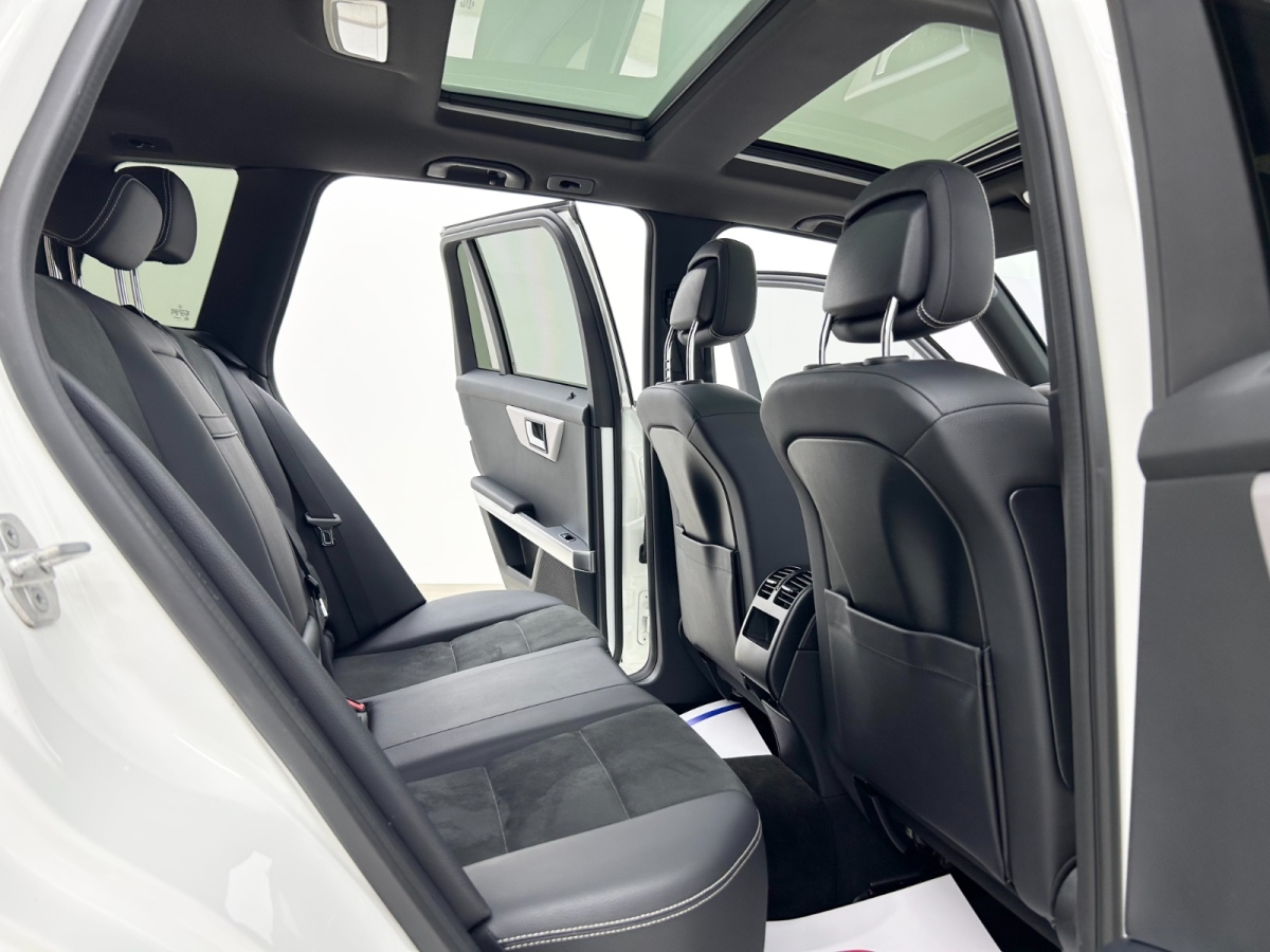 Mercedes-Benz GLK Class 2016 car image #8