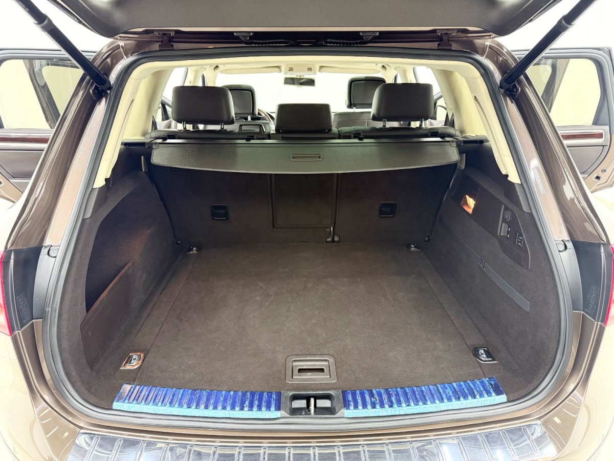 Volkswagen Touareg 2015 car image #8