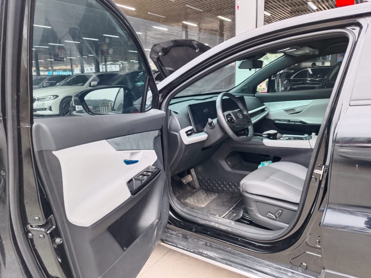 Changan UNI-T 2023 صورة سيارة #8