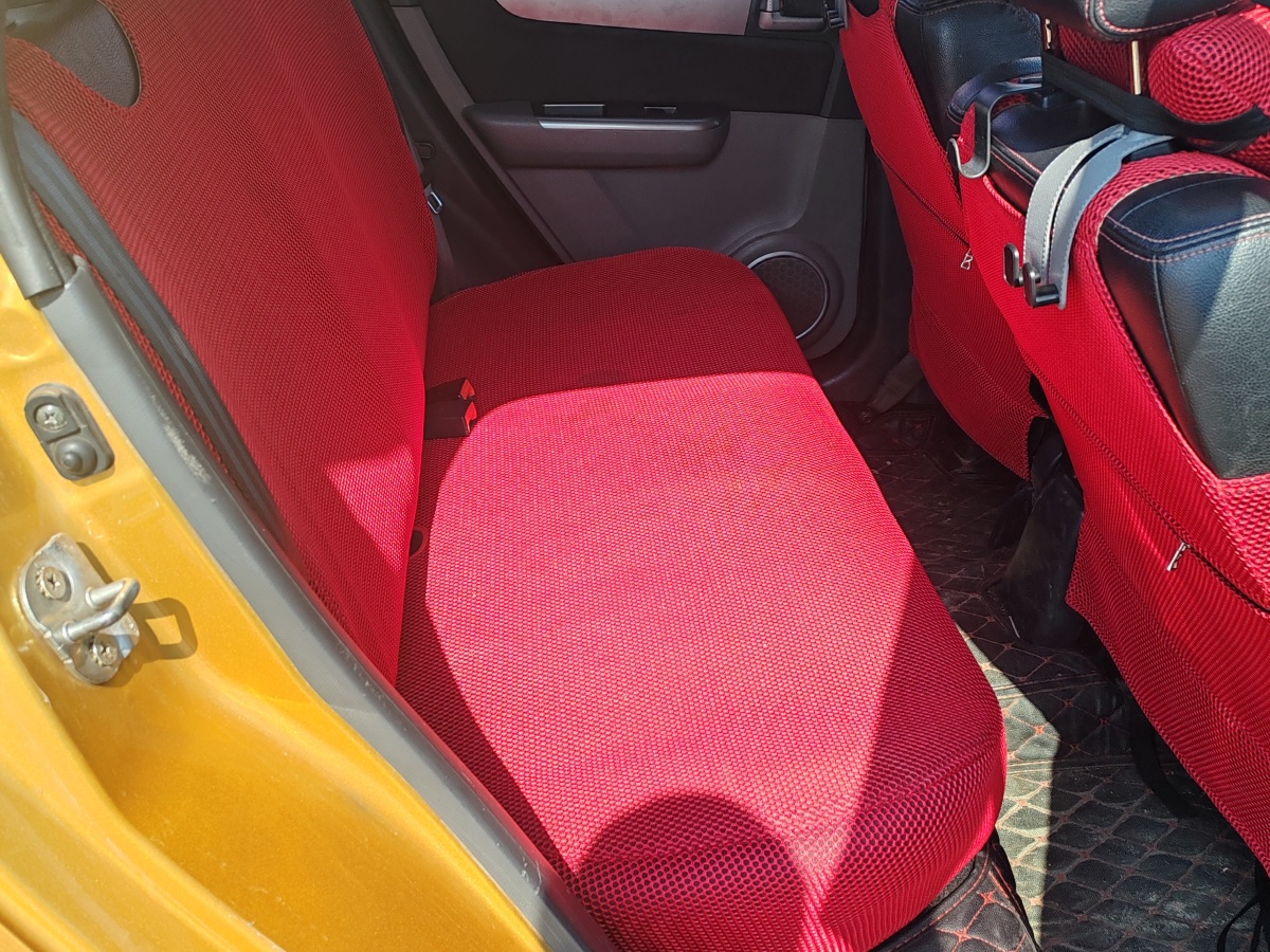 Suzuki Swift 2016 car image #8