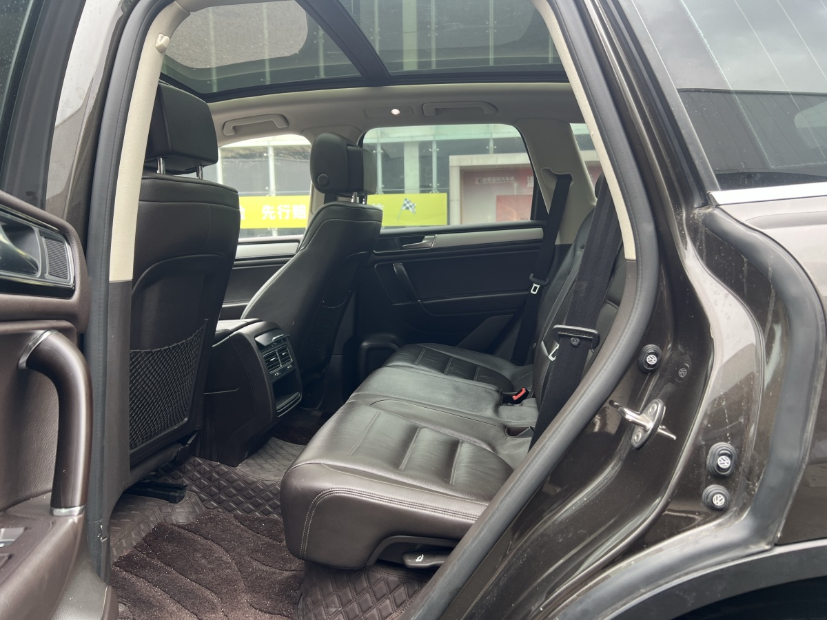 Volkswagen Touareg 2018 car image #8