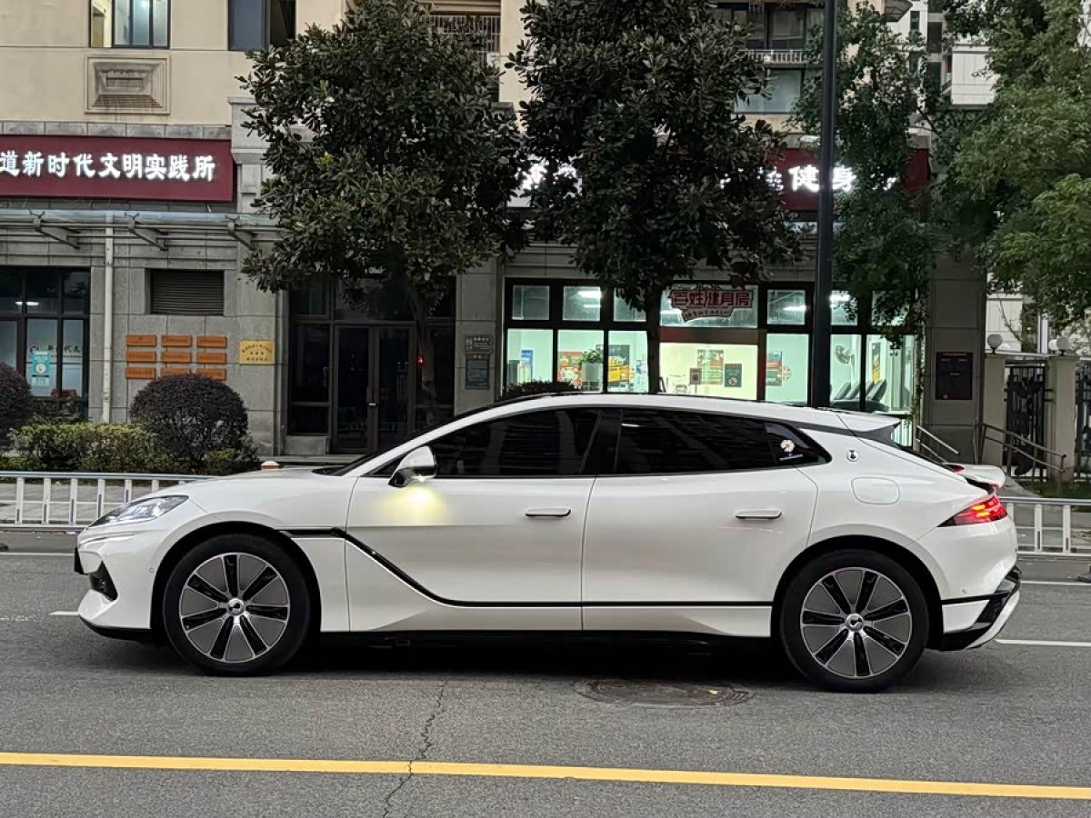 Denza Z9GT 2024 car image #8