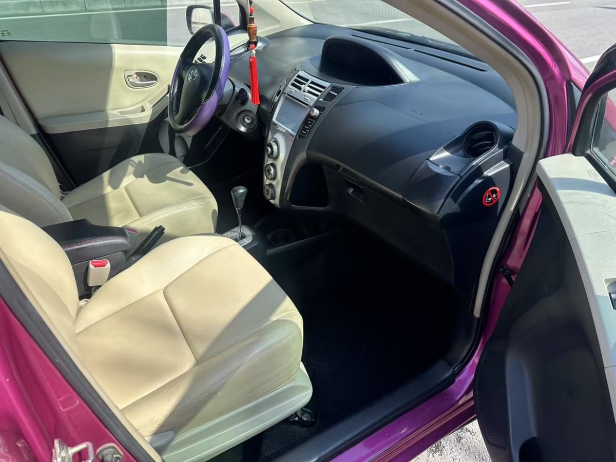 Toyota Yaris 2009 car image #8