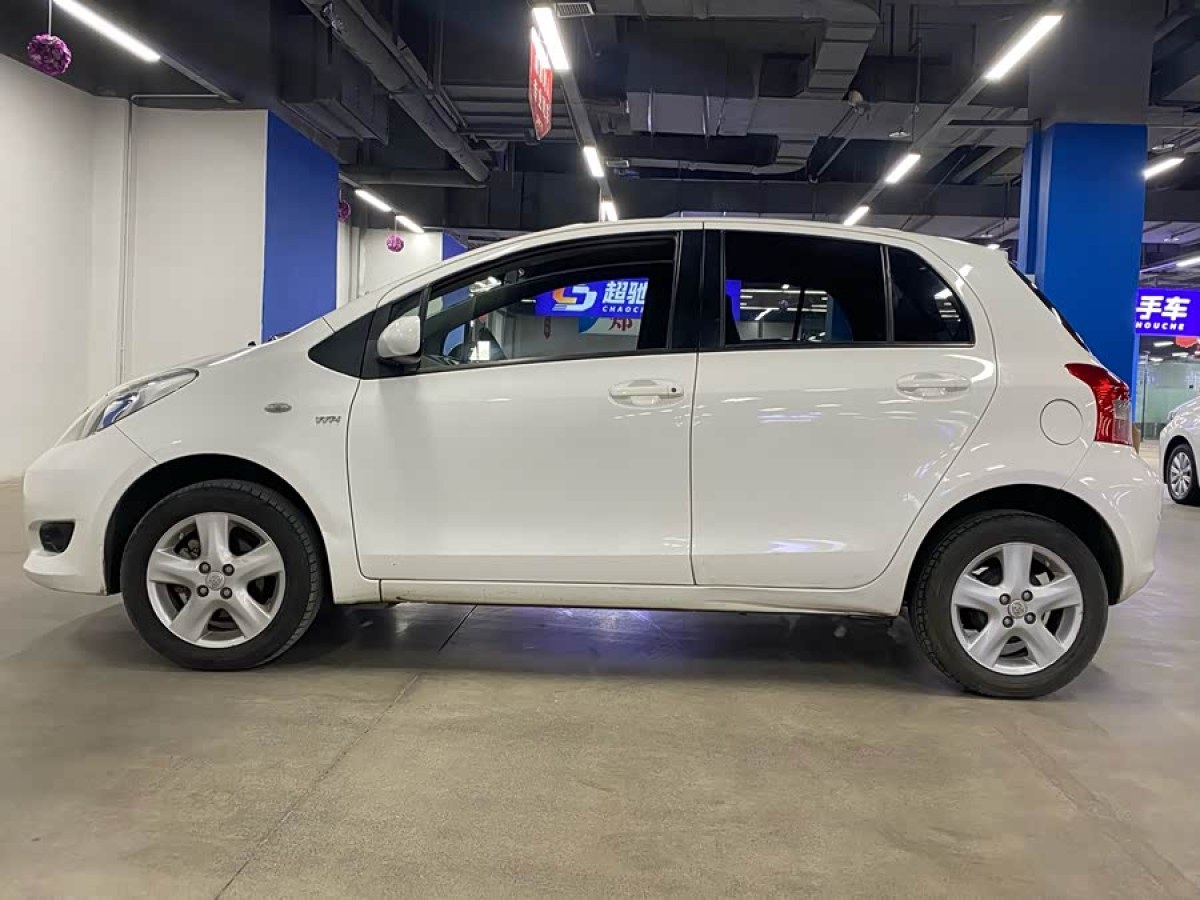 Toyota Yaris 2012 car image #8