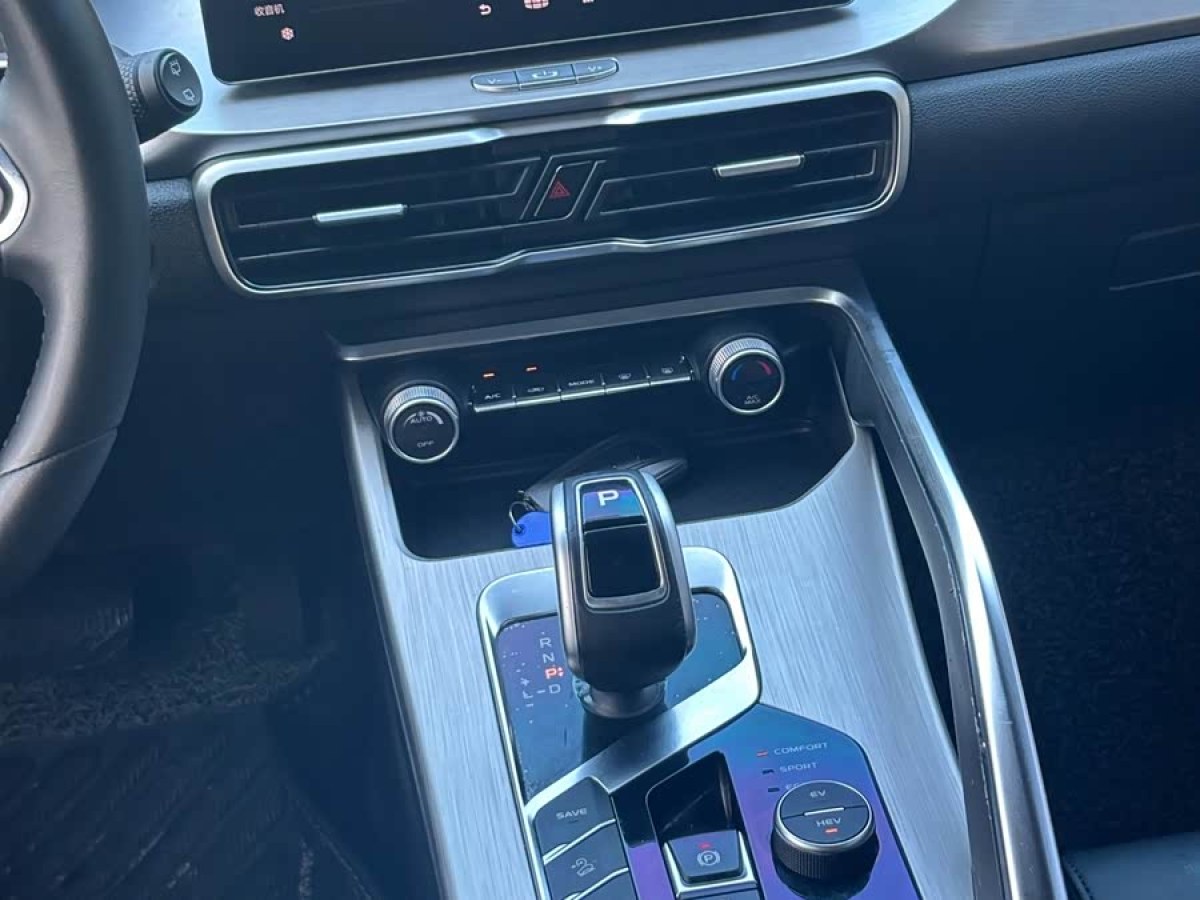 GEELY Coolray New Energy 2020 car image #8