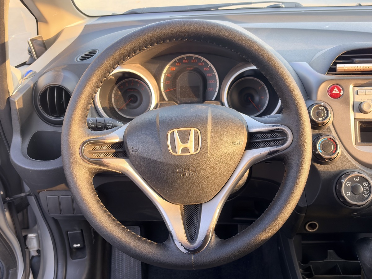 Honda Fit 2011 car image #8