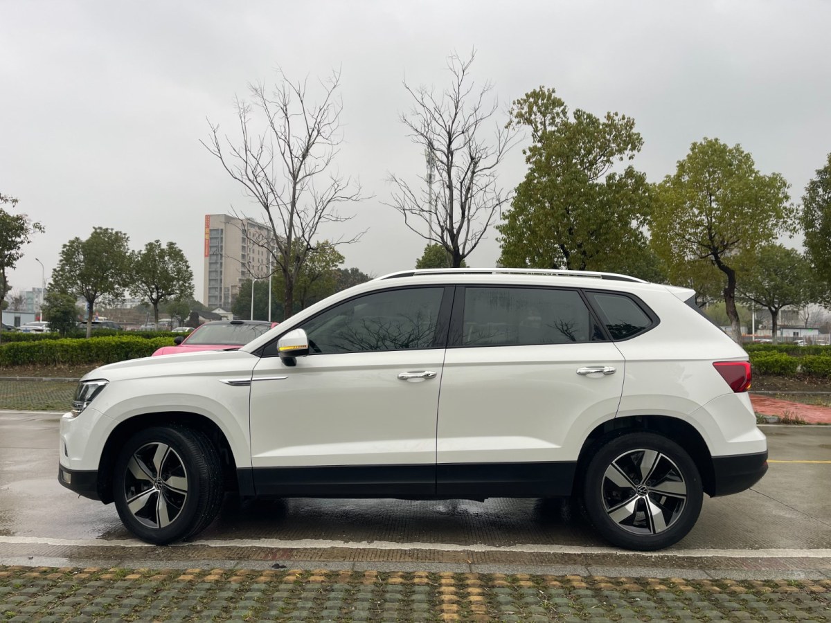 Volkswagen Tharu 2020 car image #8