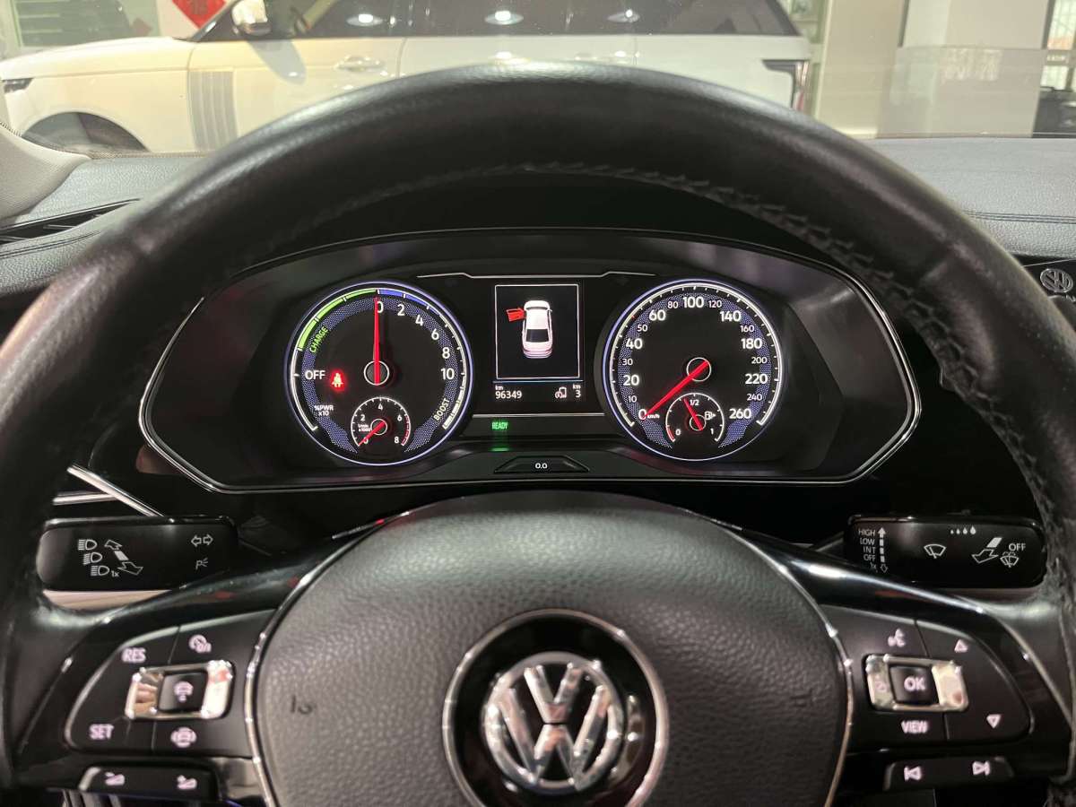 Volkswagen 2019 car image #8
