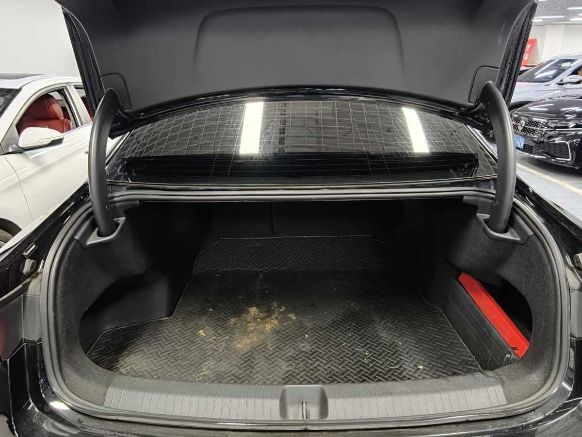 Volkswagen Passat 2024 car image #8
