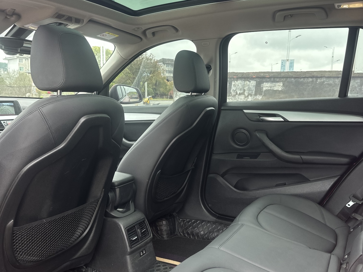 BMW X1 2018 #8 BMW X1 2018 car image #8