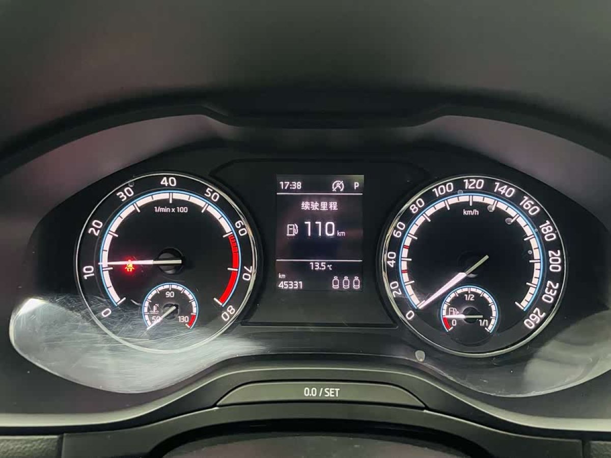 Skoda Karoq 2020 car image #8