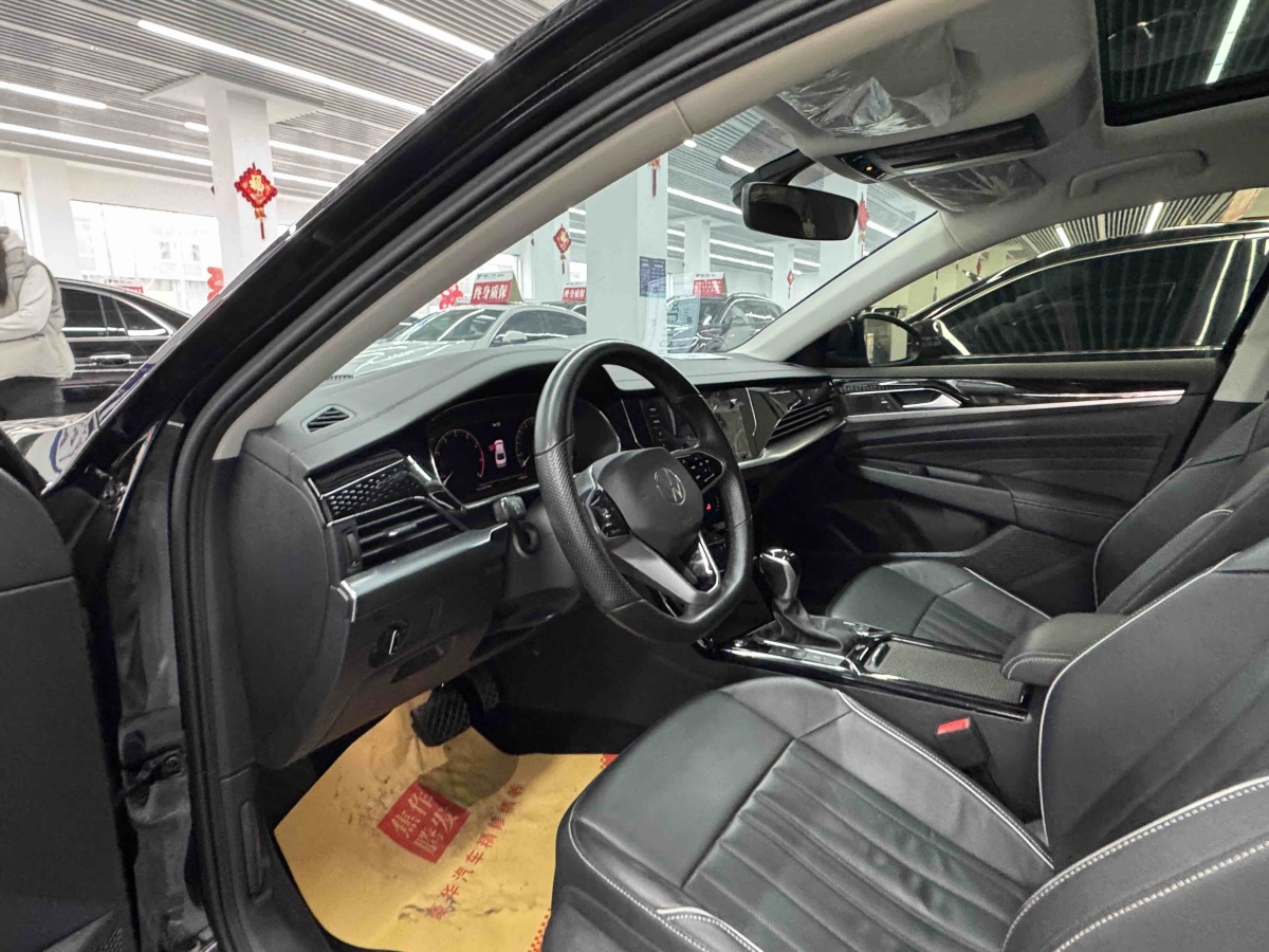 Volkswagen Passat 2023 صورة سيارة #8