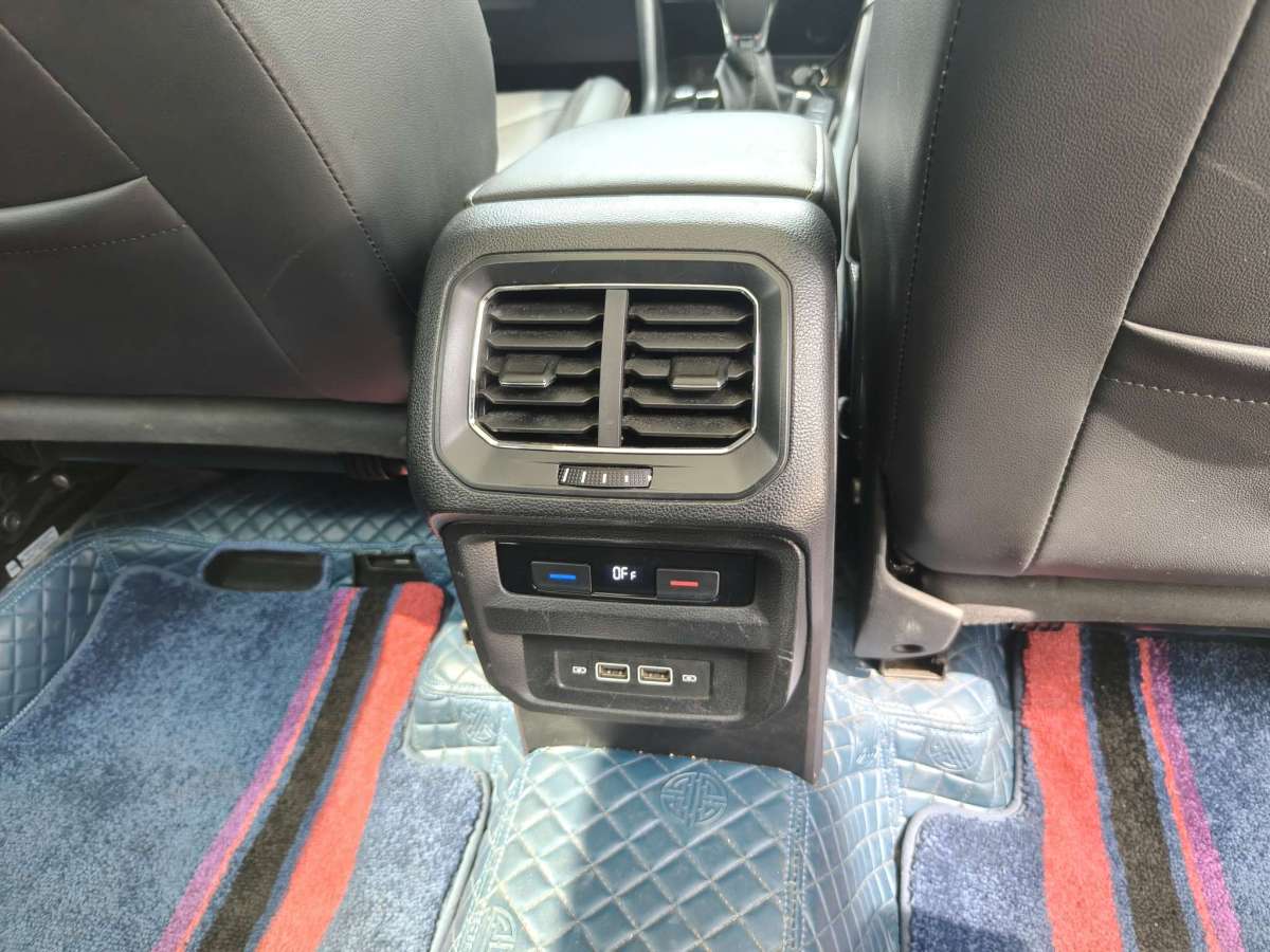 Volkswagen Tiguan L 2021 car image #8