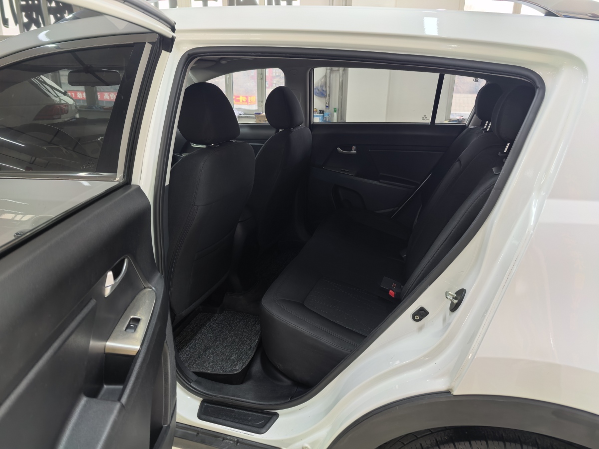 Kia Sportage R 2017 imagen de coche #8