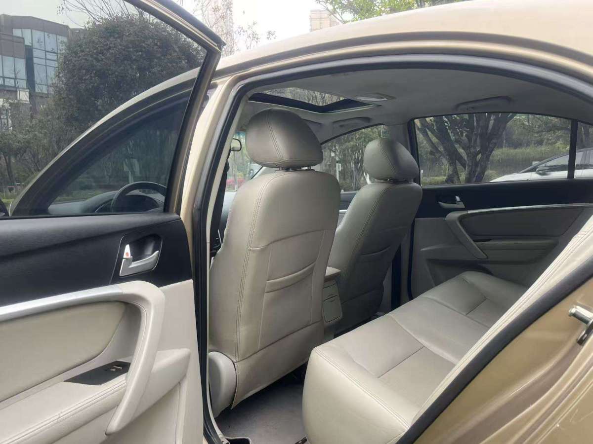 GEELY Emgrand 2015 #8 GEELY Emgrand 2015 car image #8