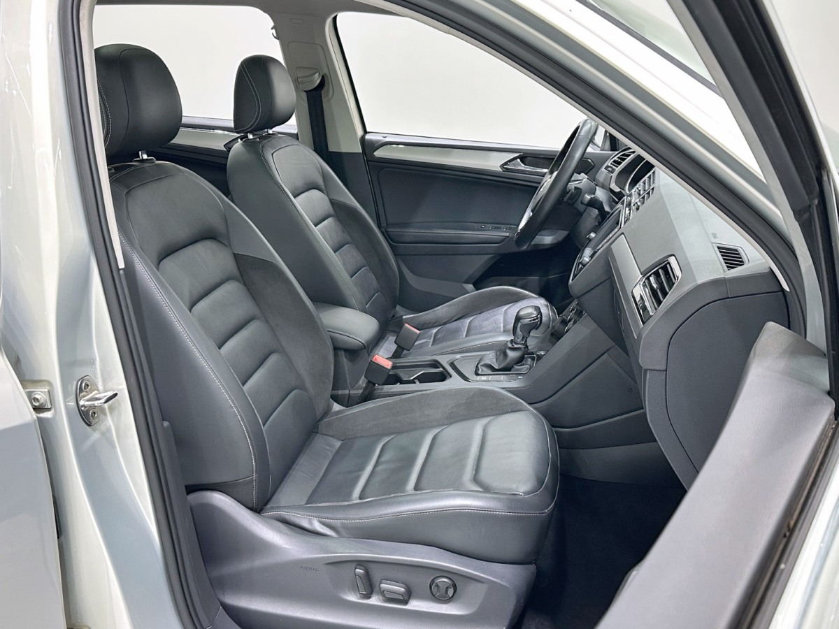 Volkswagen Tiguan L 2017 car image #8