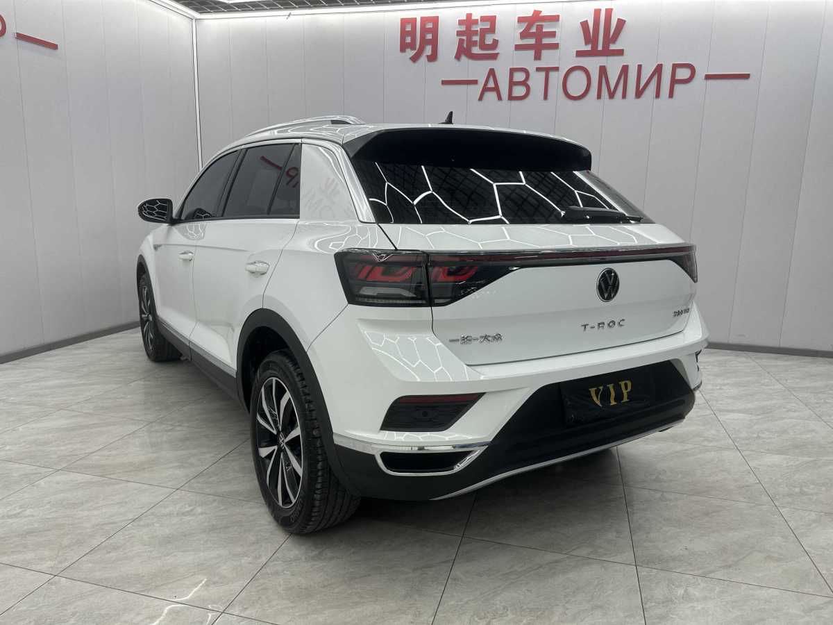 Volkswagen T-Roc 2024 car image #8