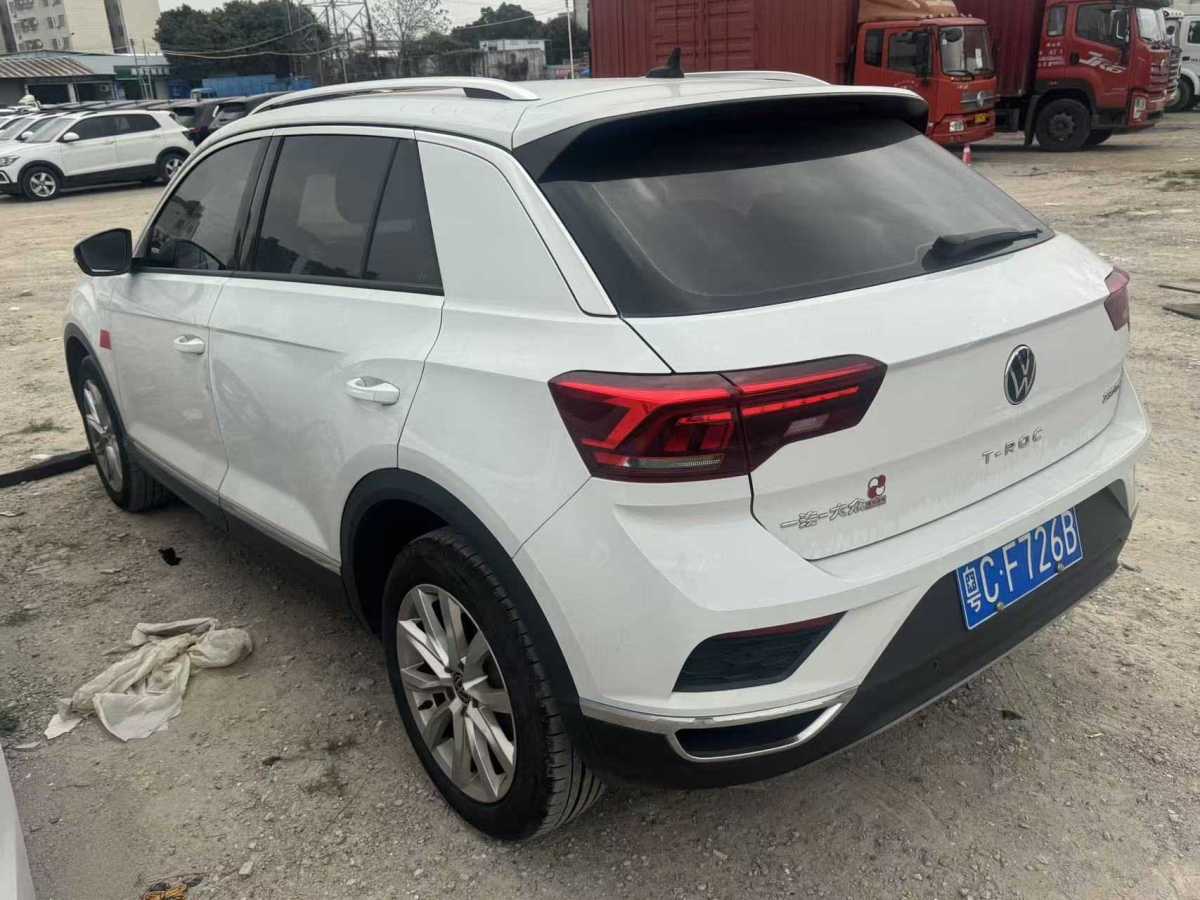 Volkswagen T-Roc 2022 car image #8