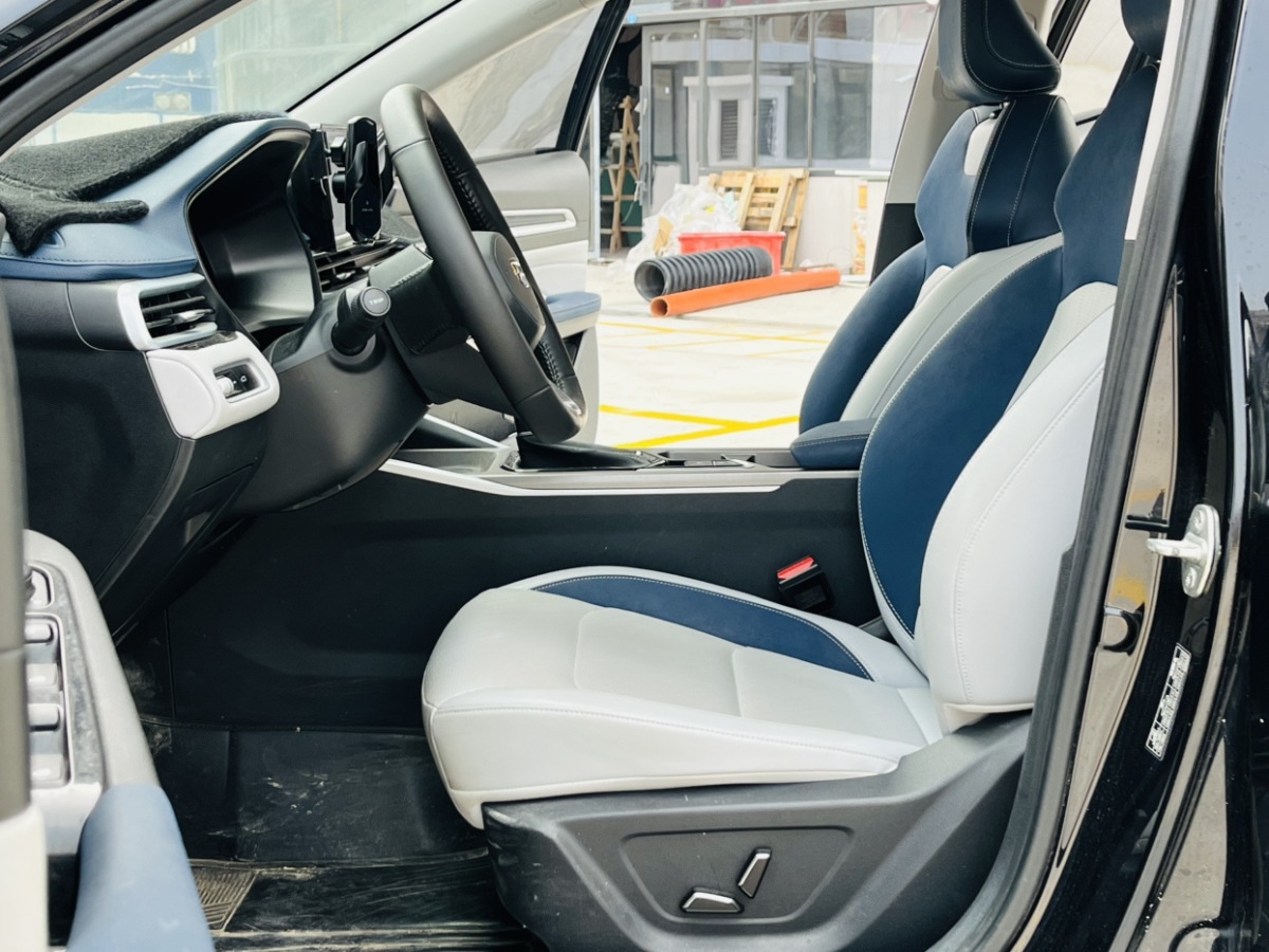 GEELY Emgrand 2022 #8 GEELY Emgrand 2022 car image #8