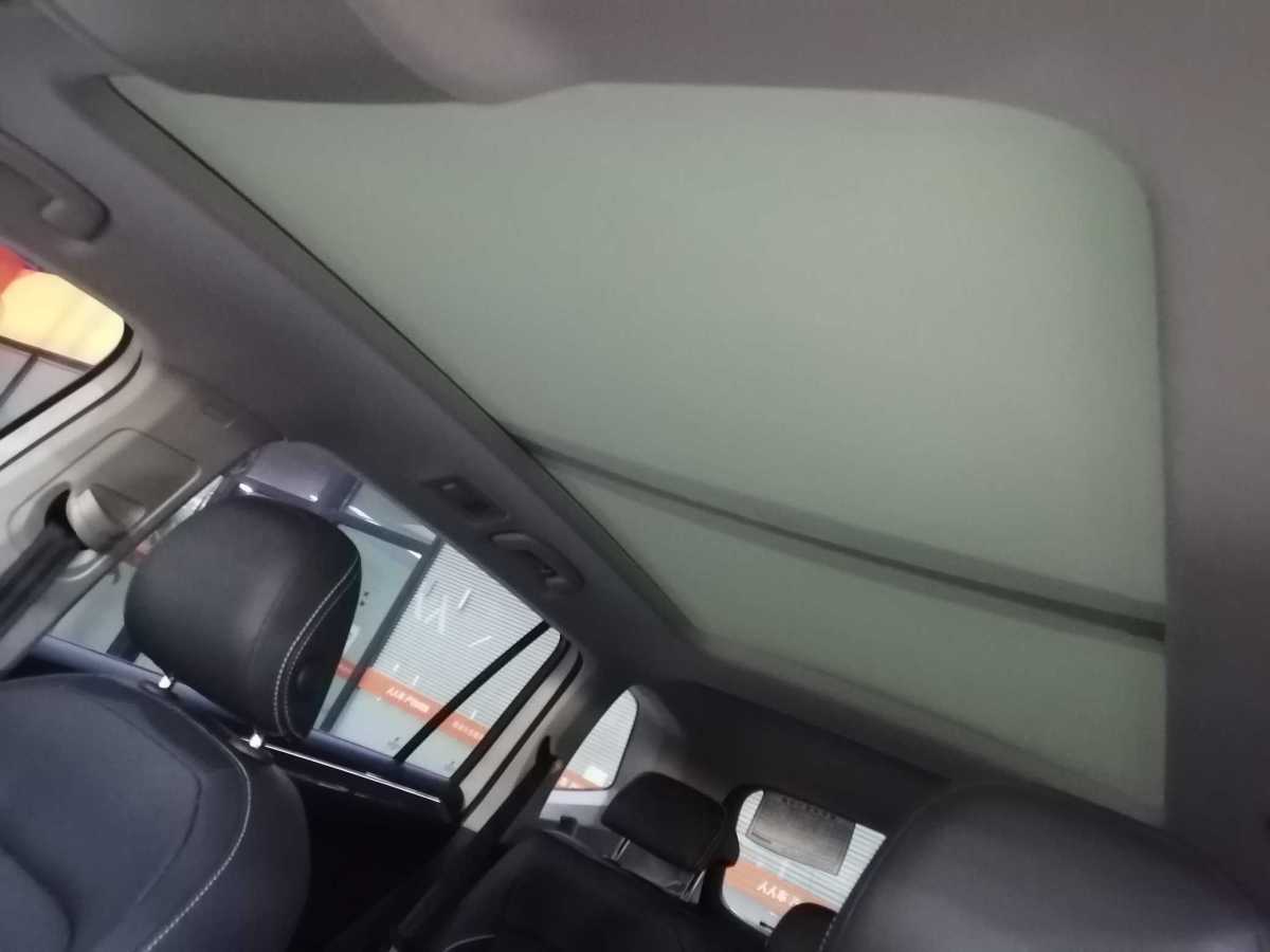 Volkswagen Tiguan L 2021 car image #8