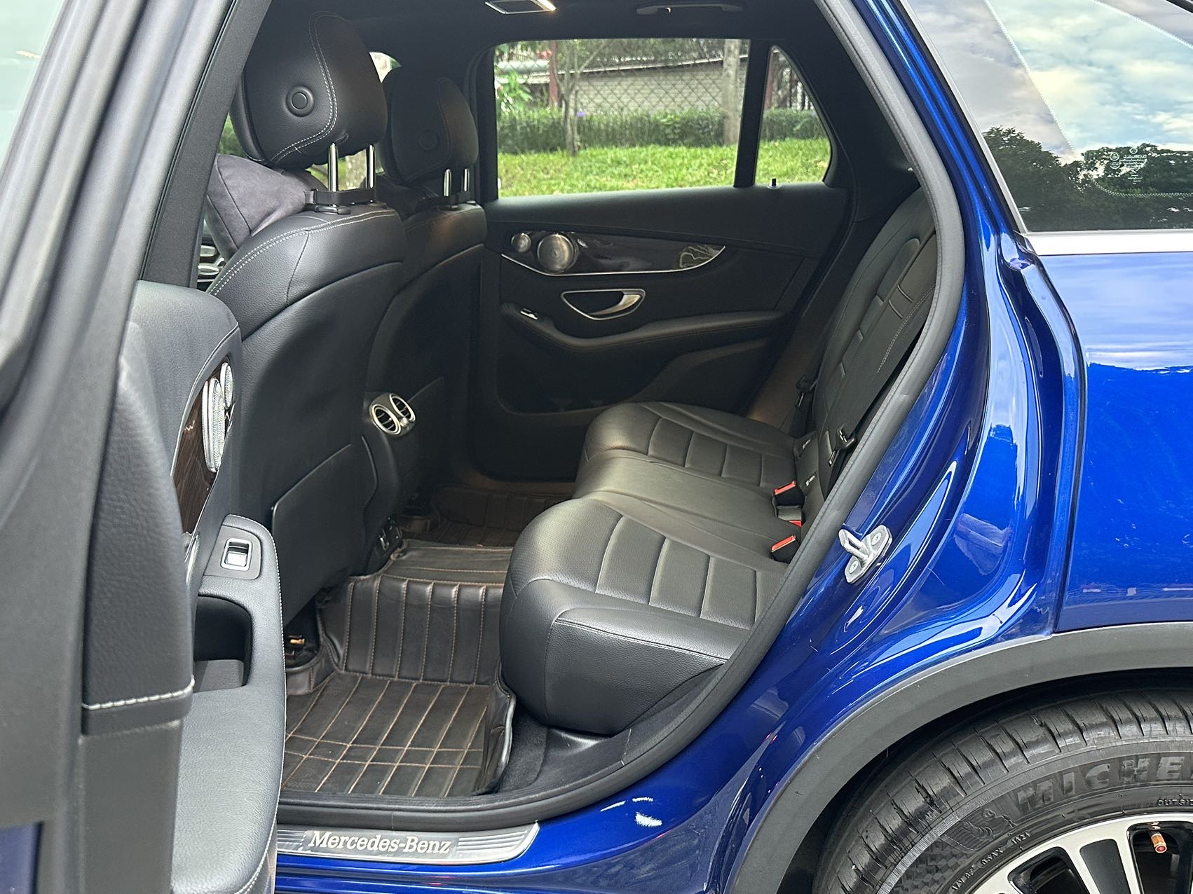 Mercedes-Benz GLC Class 2019 car image #8