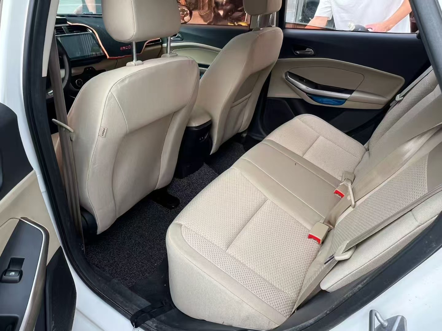 Ford Escort 2018 car image #8