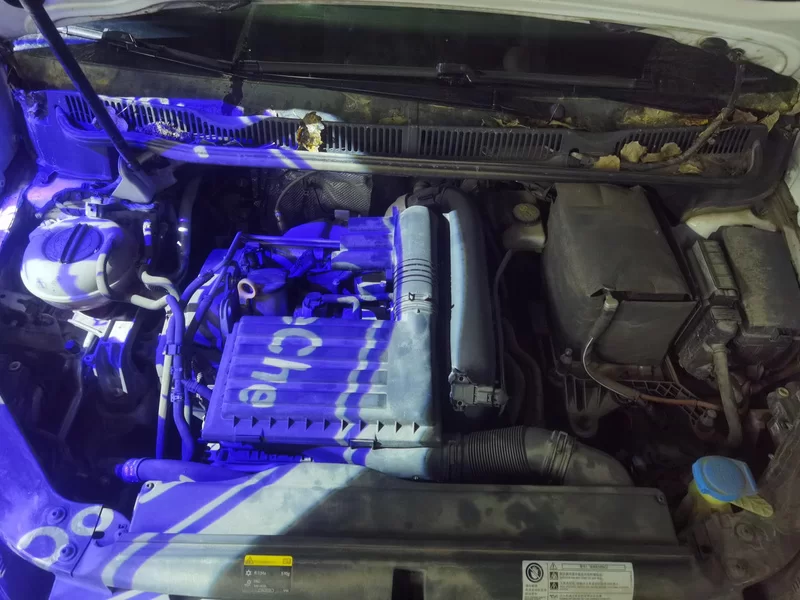 Volkswagen Touran 2018 car image #8